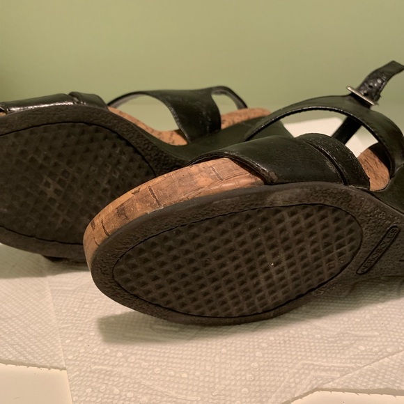 Sandals - Picture 4 of 5
